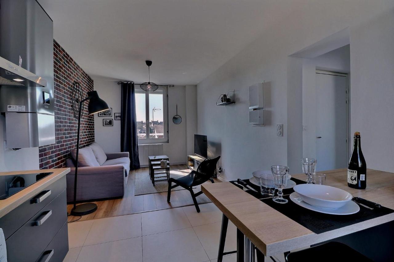 Appartement Logisy En Centre-Ville De Vitre I Logisy L'Indu 비트레 외부 사진